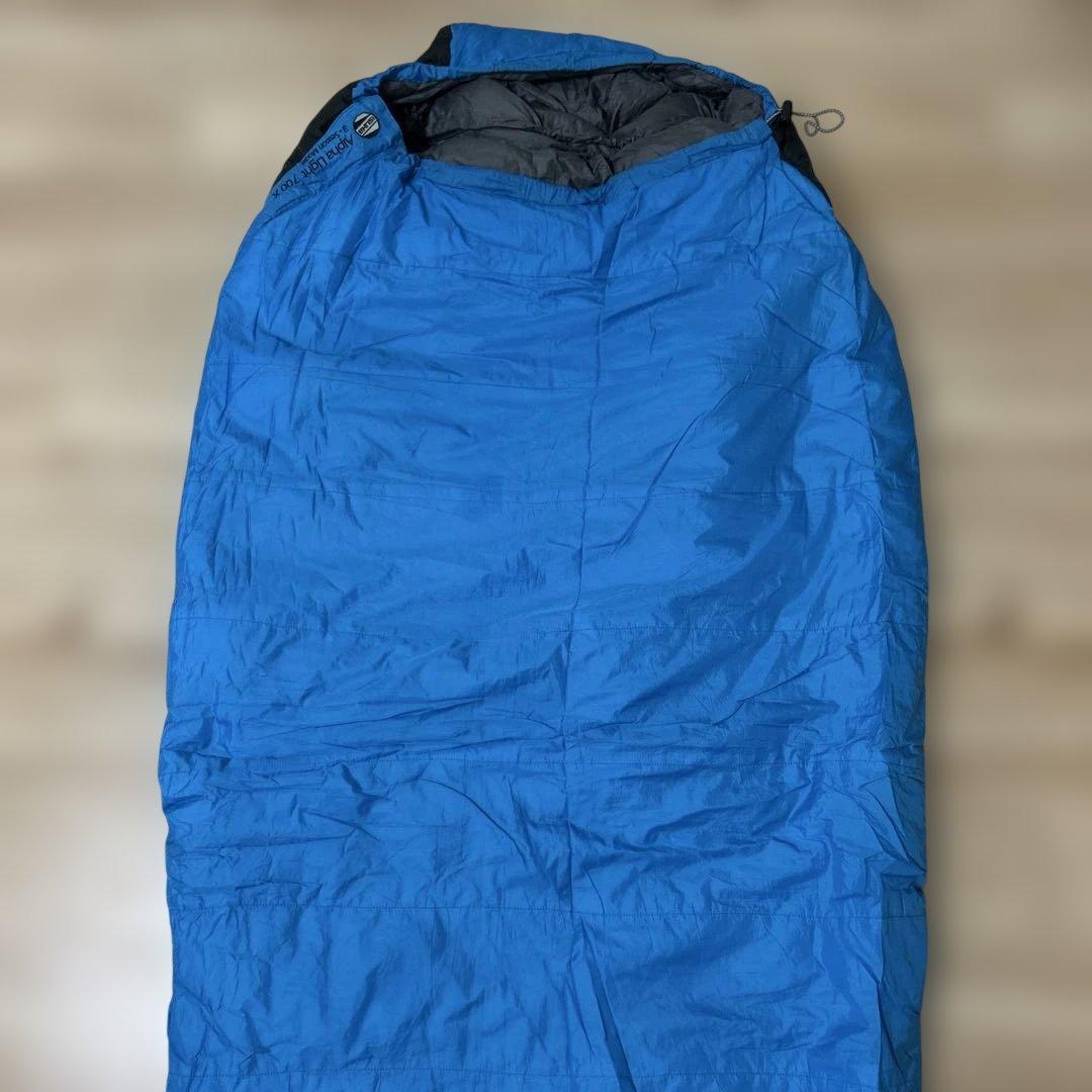 ISUKA Alpha Light 700 X 3シーズン寝袋