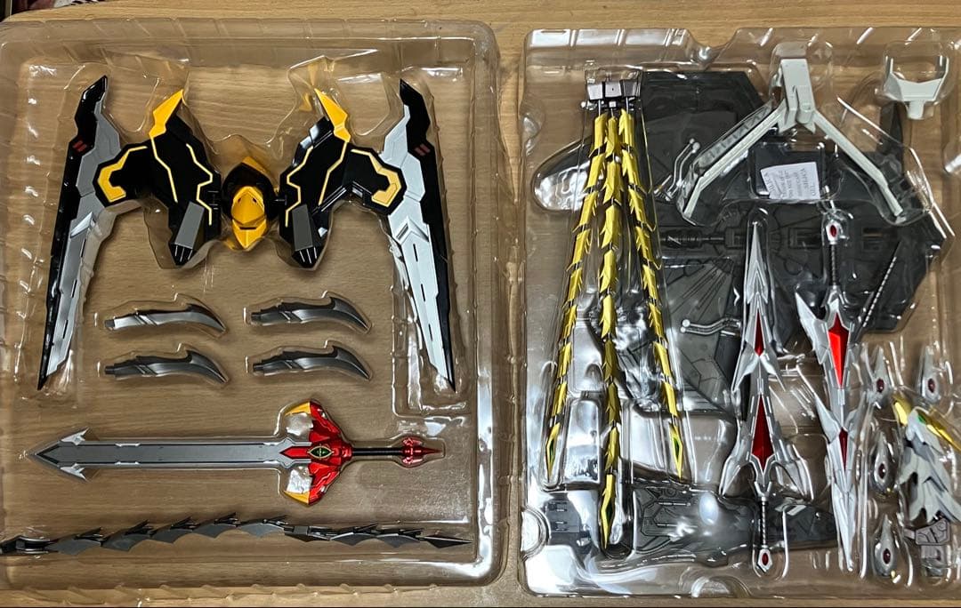摩動核曹仁 龍王丸と邪虎丸ぽいロボ　魔神英雄伝ワタル