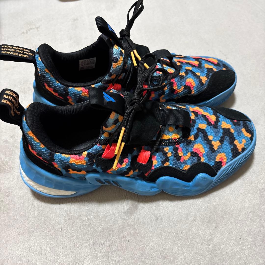 adidasバスケットボールシューズ TRAE YOUNG,1