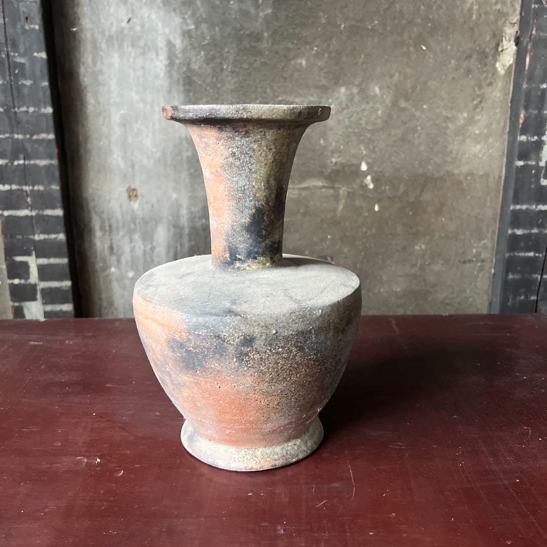 実家整理　古い花瓶
