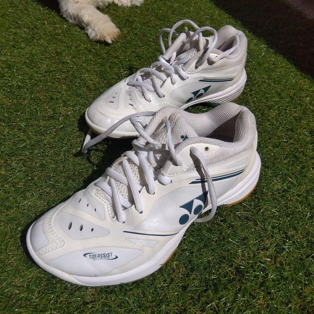 バドミントンシューズ【YONEX】