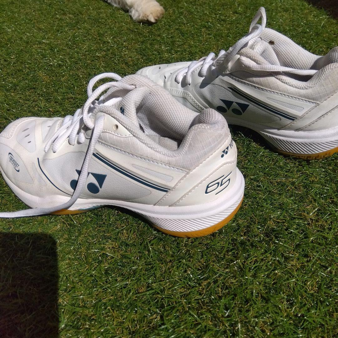 バドミントンシューズ【YONEX】