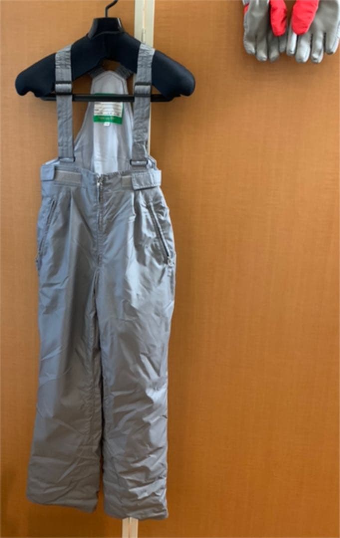 トムとジェリー　スキーウェア150cm上下、手袋 、ゴーグルのセット　美品！