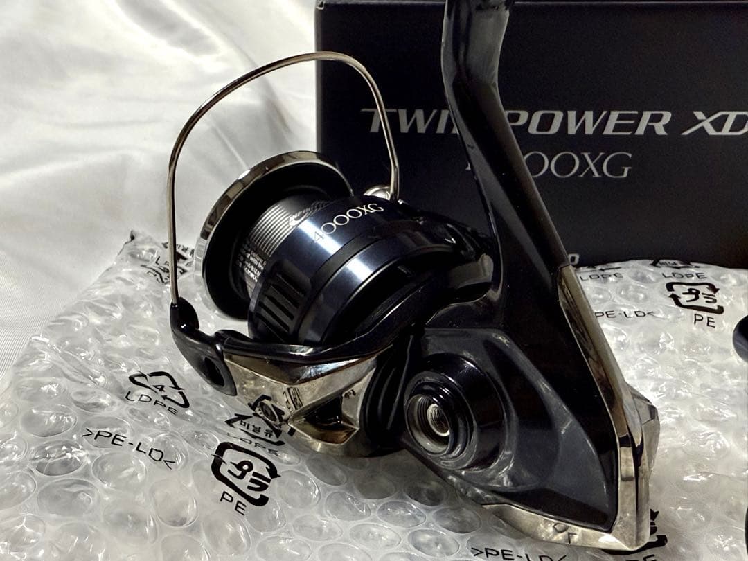 SHIMANO 25ツインパワーXD 4000XG 新品・未使用
