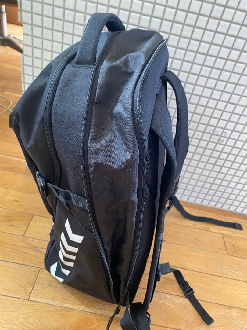 hummel（ヒュンメル）拡張型・保冷保温バックパック　リュック　ブラック