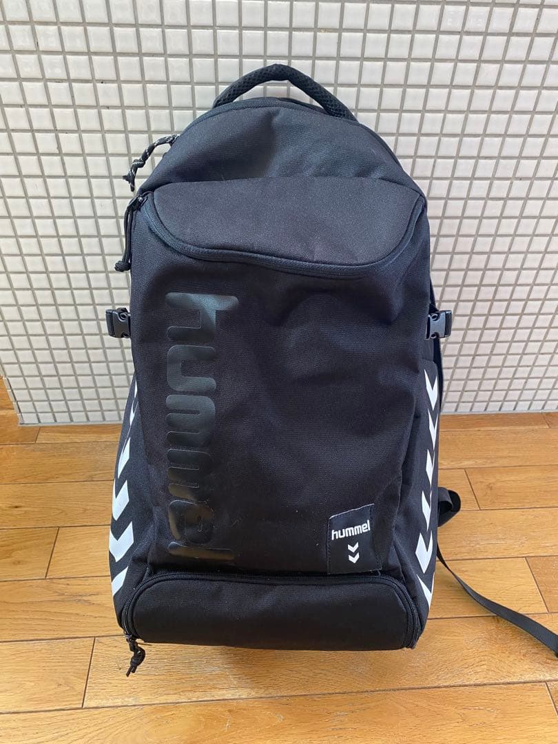 hummel（ヒュンメル）拡張型・保冷保温バックパック　リュック　ブラック