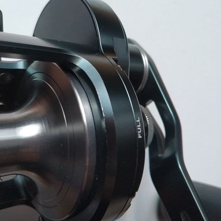 シマノ24オシアジガー LD 2500MG 右巻
