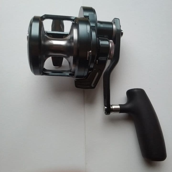 シマノ24オシアジガー LD 2500MG 右巻
