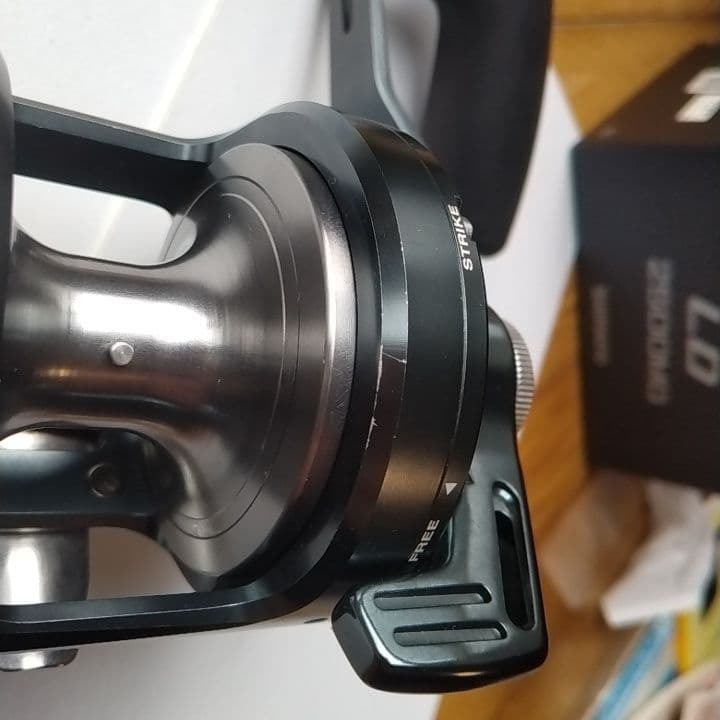 シマノ24オシアジガー LD 2500MG 右巻