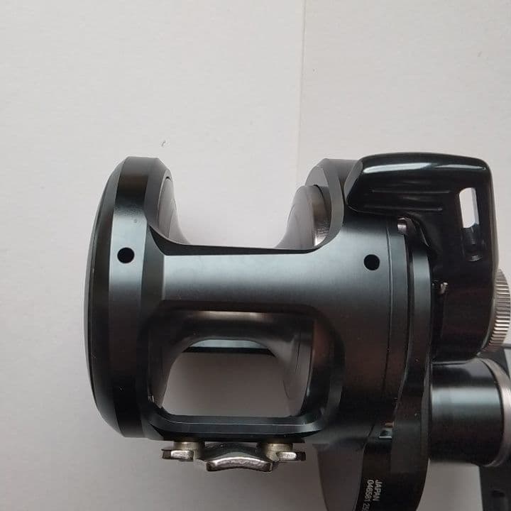 シマノ24オシアジガー LD 2500MG 右巻