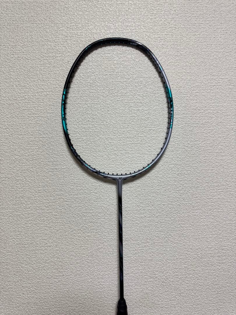 バドミントンラケットASTROX88SPRO