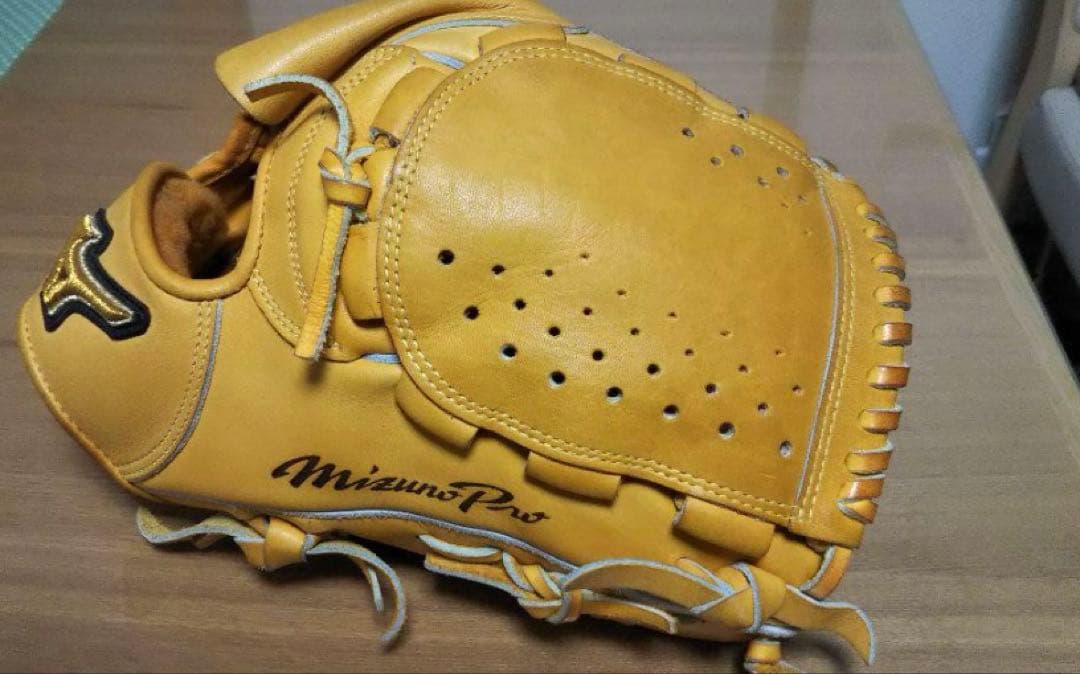 硬式投手用Mizuno Pro イエロー グローブ