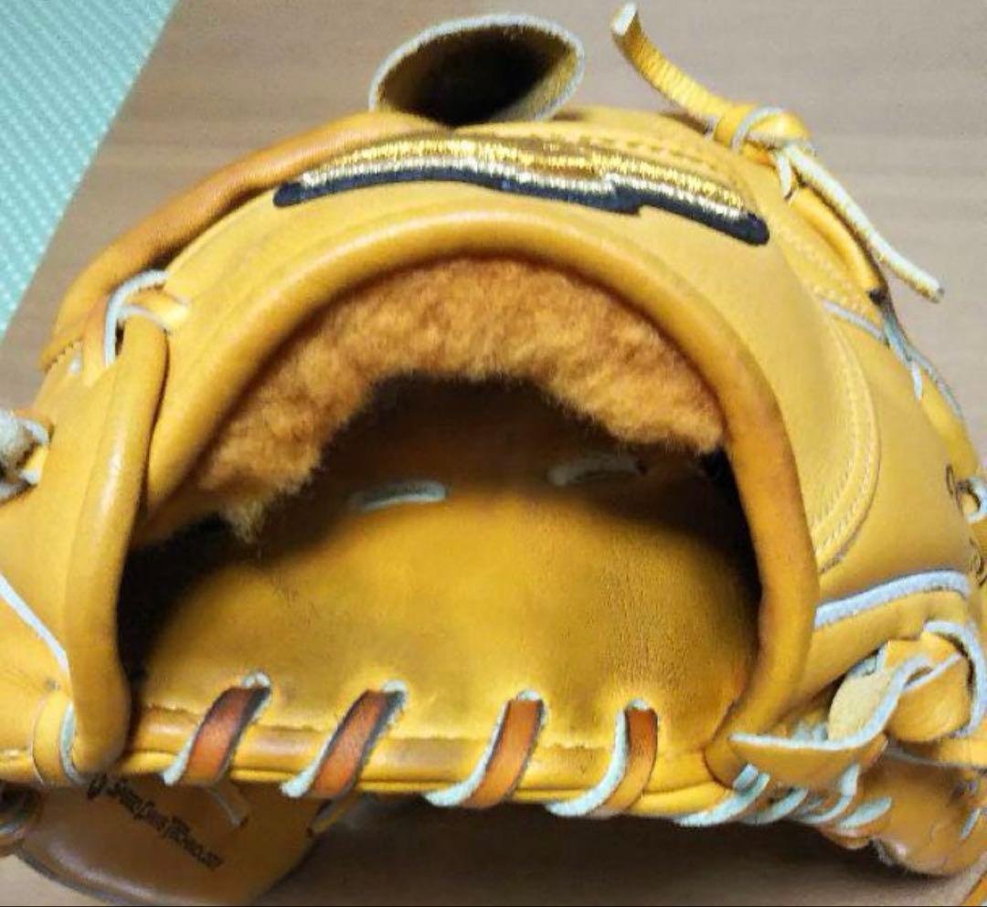 硬式投手用Mizuno Pro イエロー グローブ