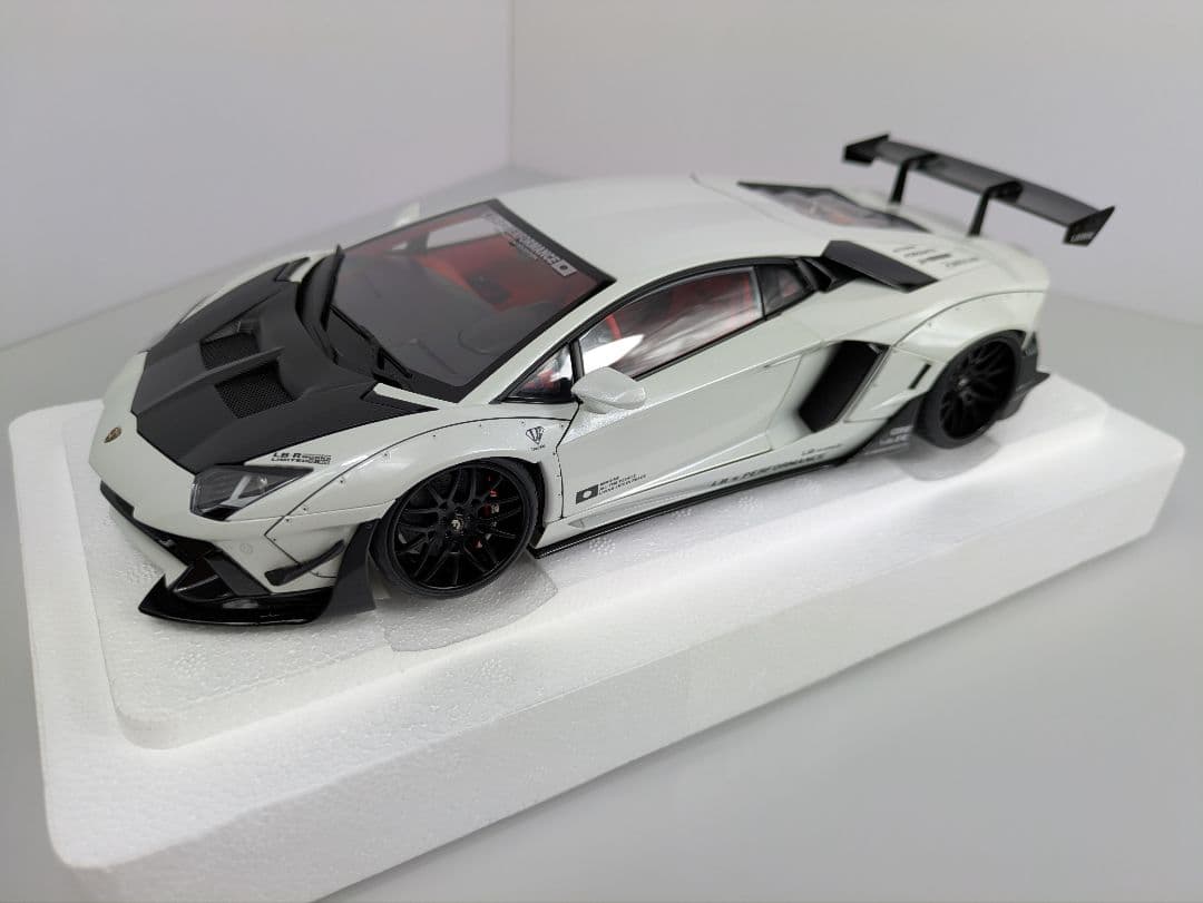 1/18 ミニカー ランボルギーニ アヴェンタドール リバティウォーク Aa