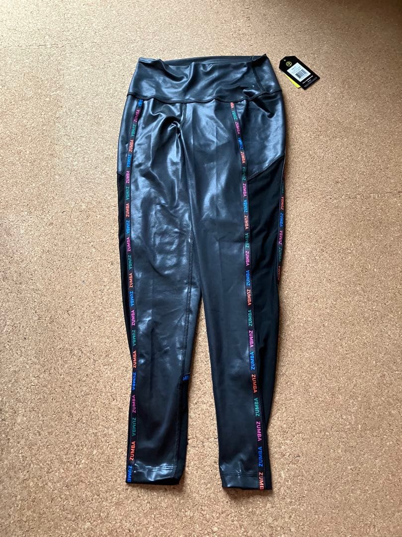 ZUMBA レギンス　トップス　正規品　LA BODY sサイズ　３点セット