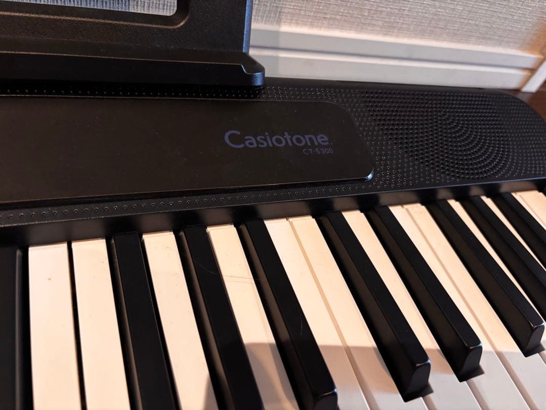 25年製　美品　CASIO Casiotone 61鍵 ブラック　CT-S300