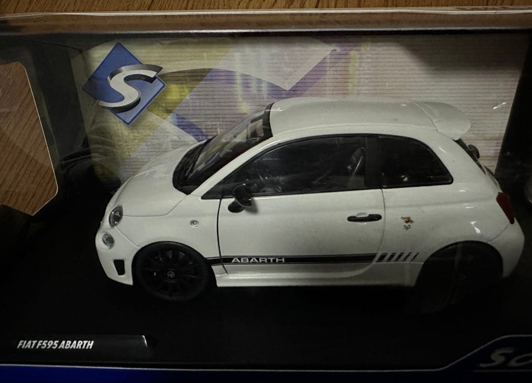 フィアットABARTH 500 1/18 スケールミニカー追加3台値下