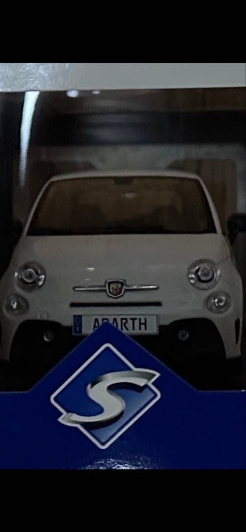 フィアットABARTH 500 1/18 スケールミニカー追加3台値下
