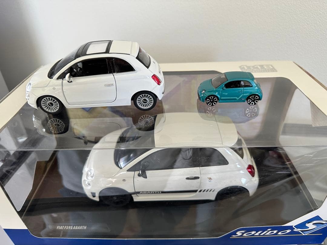 フィアットABARTH 500 1/18 スケールミニカー追加3台値下