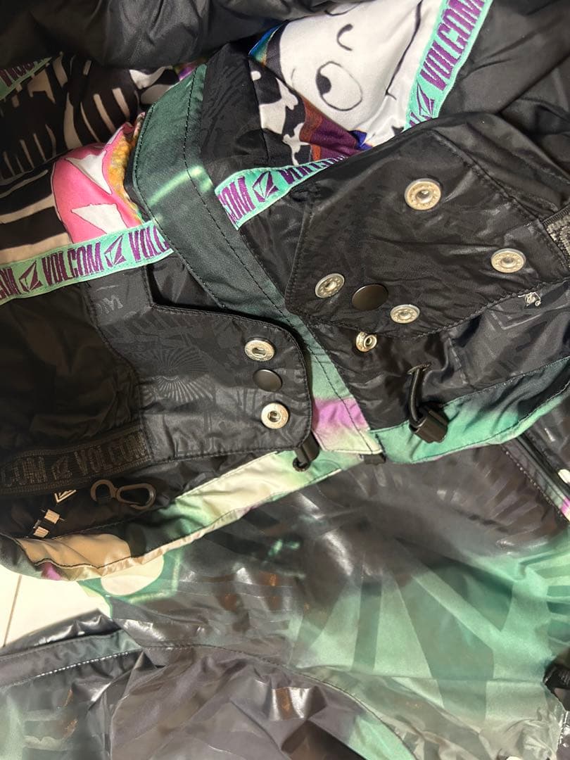 volcom☆スキーウェアジャケット