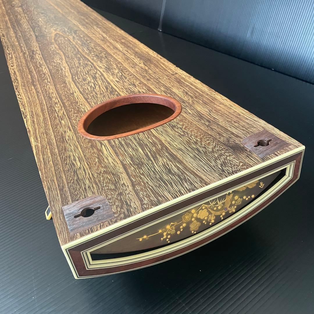 山有 すだれ彫り 上角巻き 紅木装飾 蒔絵口前 並甲 13弦 琴 良品