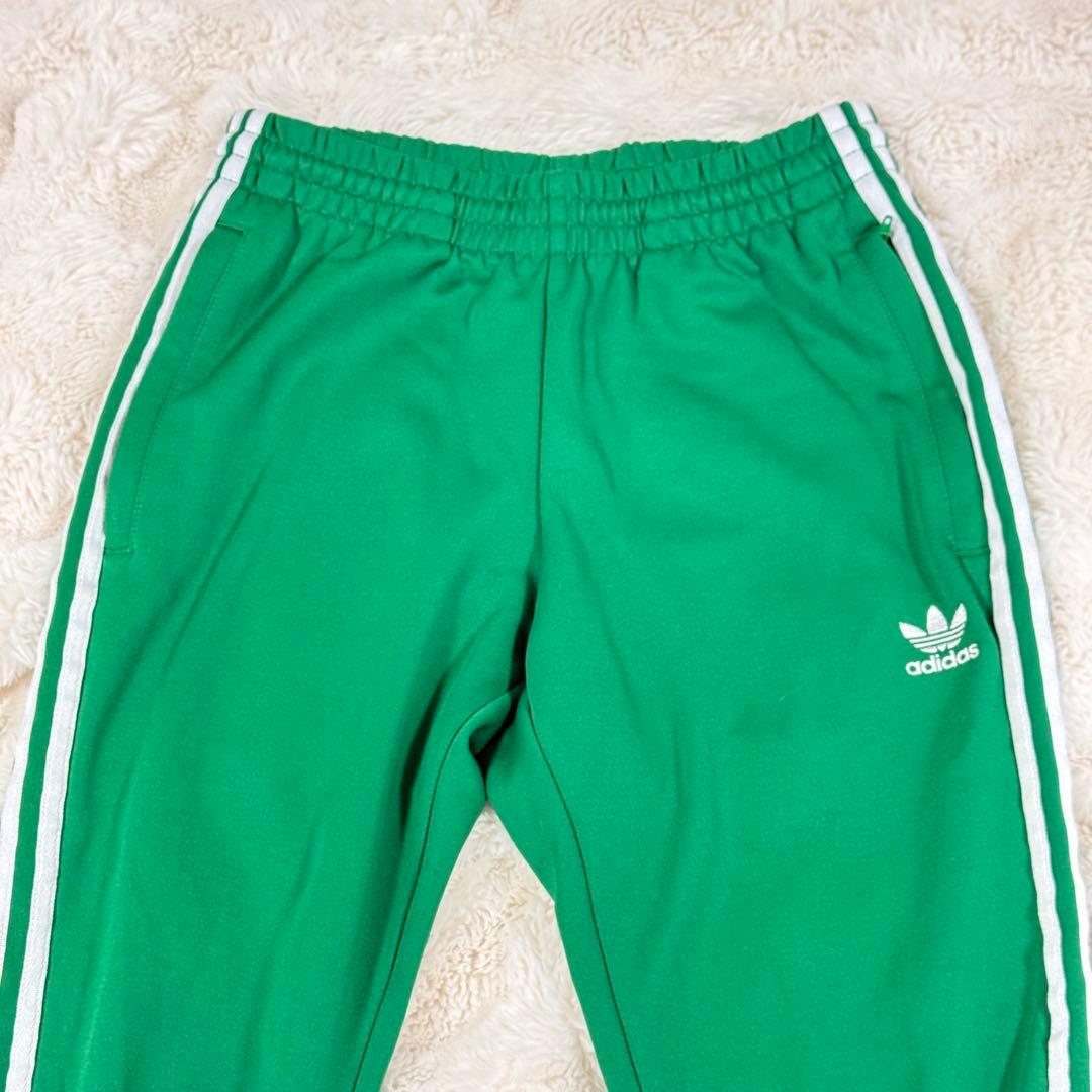 【美品】adidas SSTトラックパンツ 緑 M 人気定番 ストリート映え 春