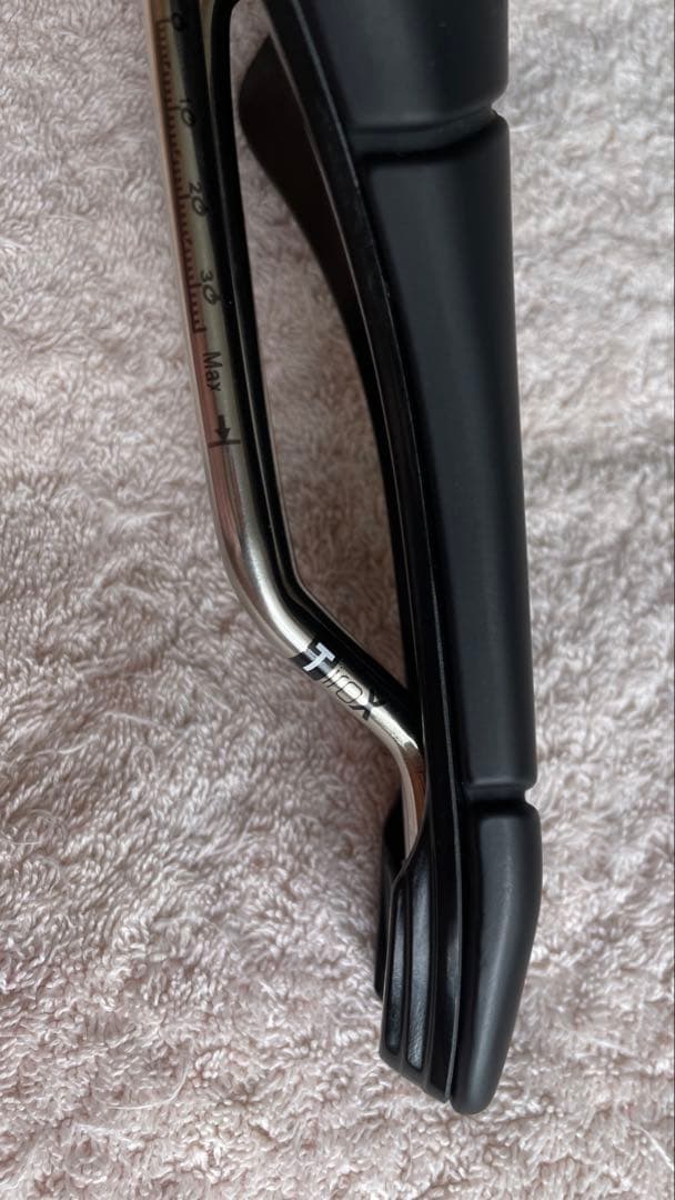 サドルプロロゴPrologo Scratch M5