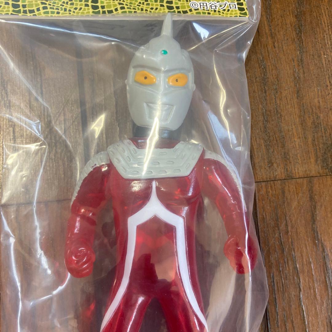 サンガッツ本舗　ウルトラマンセブン　円谷怪獣総進撃怪獣　新品未開封　クリアソフビ