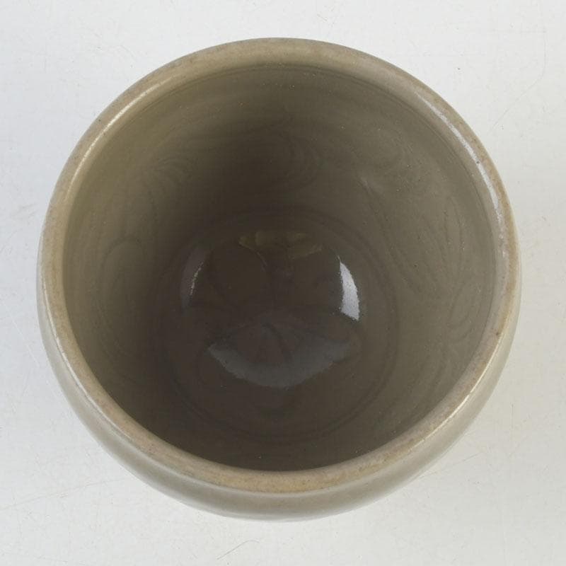 中国　龍泉窯　青磁　印刻花文　茶碗　V　9984