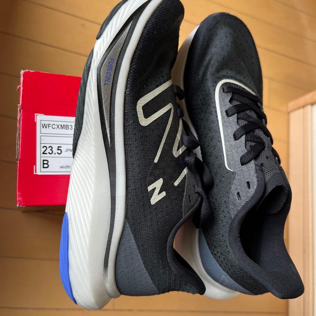 New Balance WFCXMB3 ランニングシューズ 23.5cm