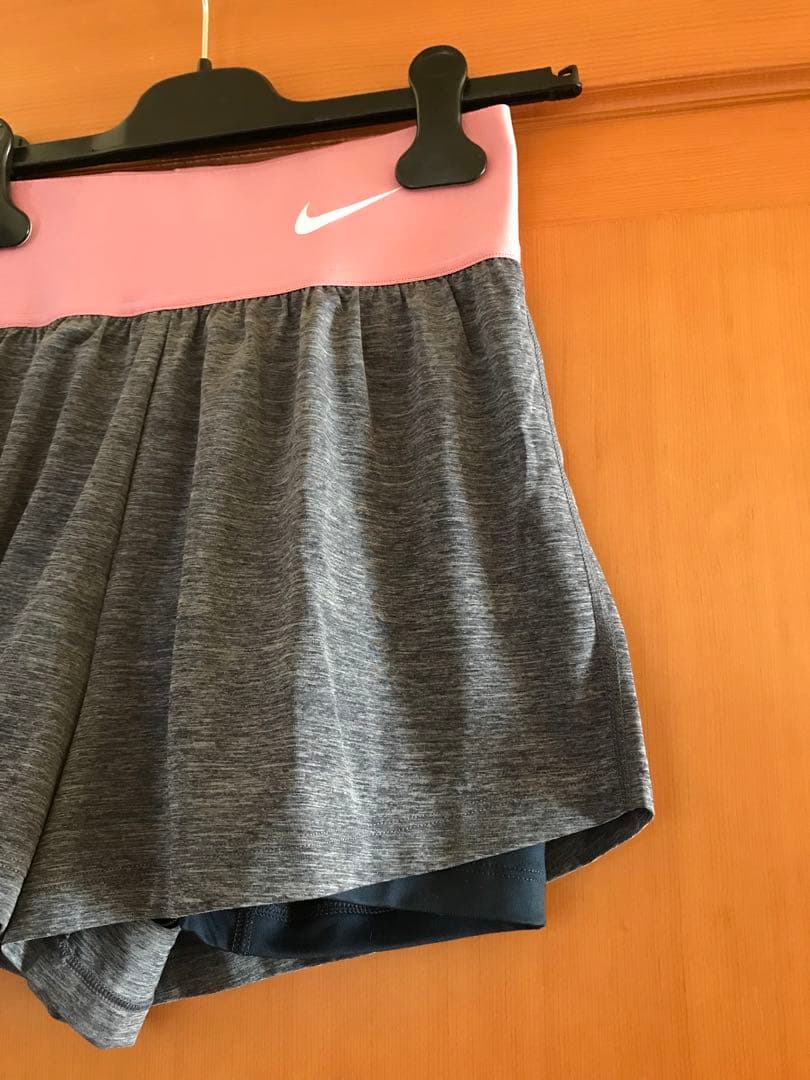 ナイキ　テニスウェア　ショートパンツ US-XSサイズ　新品