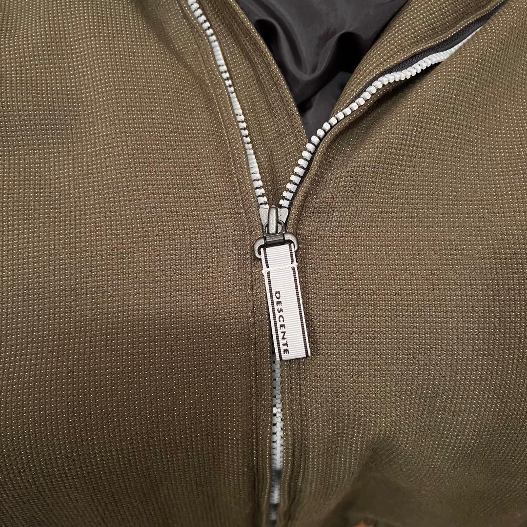 本日限定値下げ　ほぼ未使用　DESCENTE スキーウェア　上下セット
