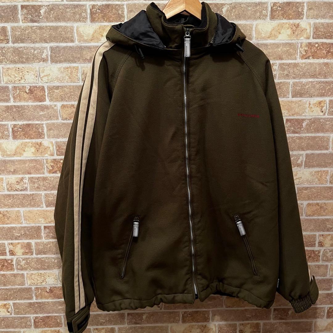 本日限定値下げ　ほぼ未使用　DESCENTE スキーウェア　上下セット