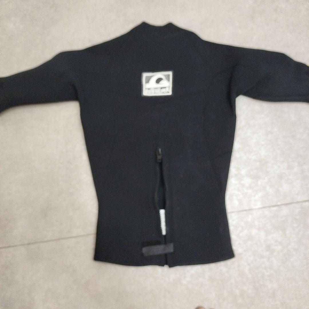 Quiksilver ブラック タッパー