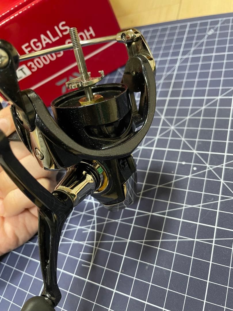 ★美品★LEGALIS LT 3000S-C-DH スピニングリール