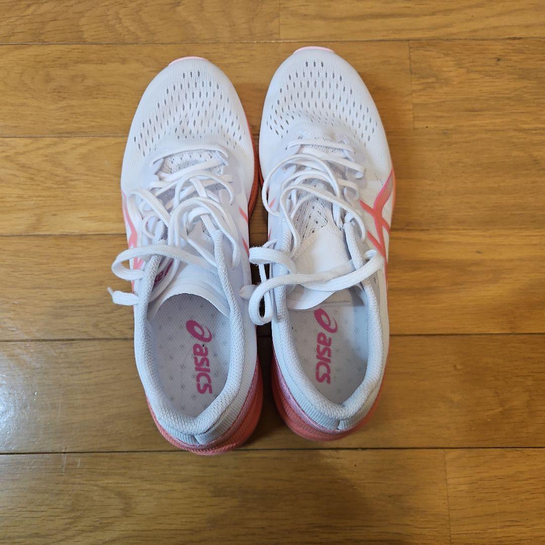 スパイク・シューズ asics