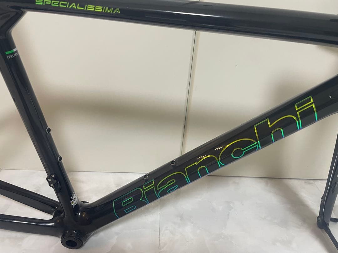 美品ビアンキ BIANCHI スペシャリッシマ 2022年モデル　53サイズ
