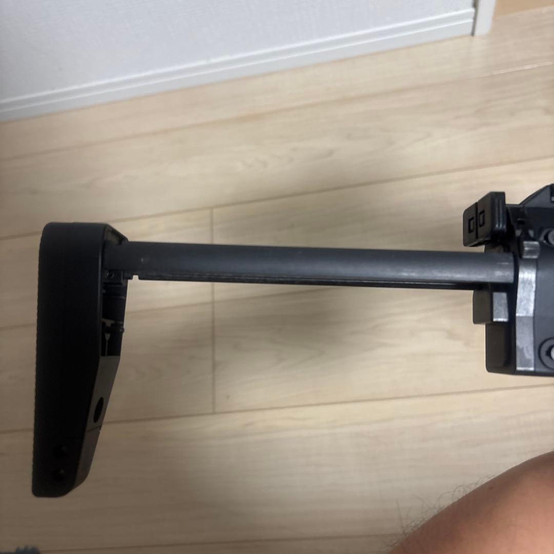 東京マルイ　電動ガン　mp7 ブラック マガジン2本とリポバッテリー付き