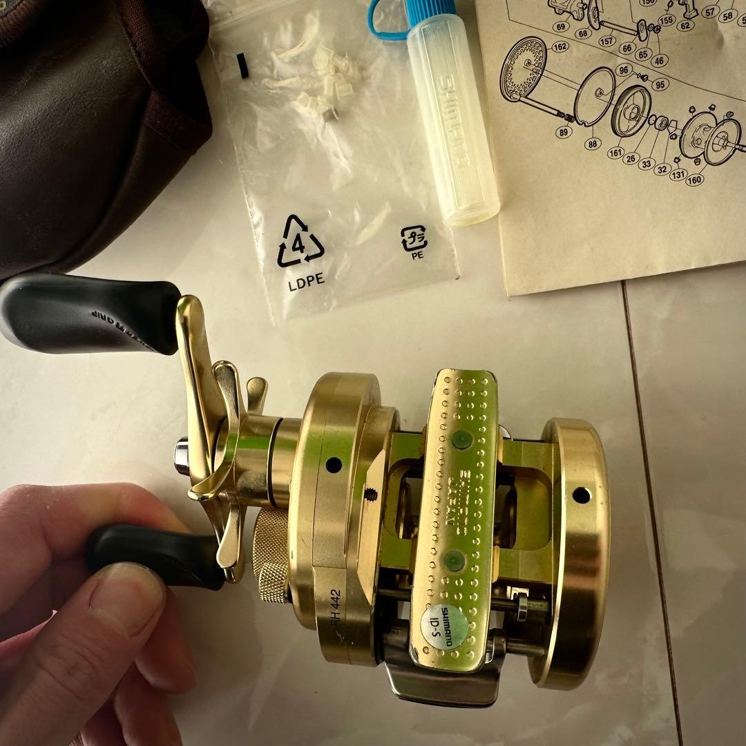リール SHIMANO CALCUTTA CONQUEST 100