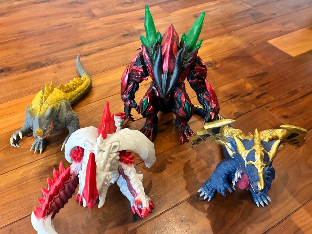 ウルトラマン希少　怪獣フィギュア4体セット