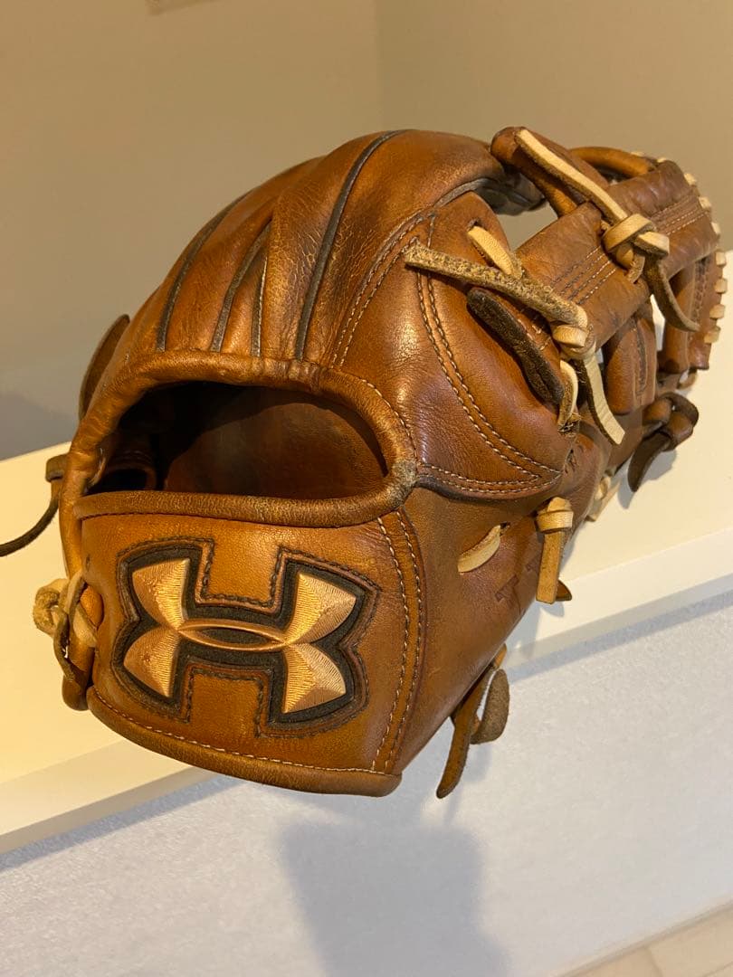 Under Armour ブラウン内野硬式グローブ
