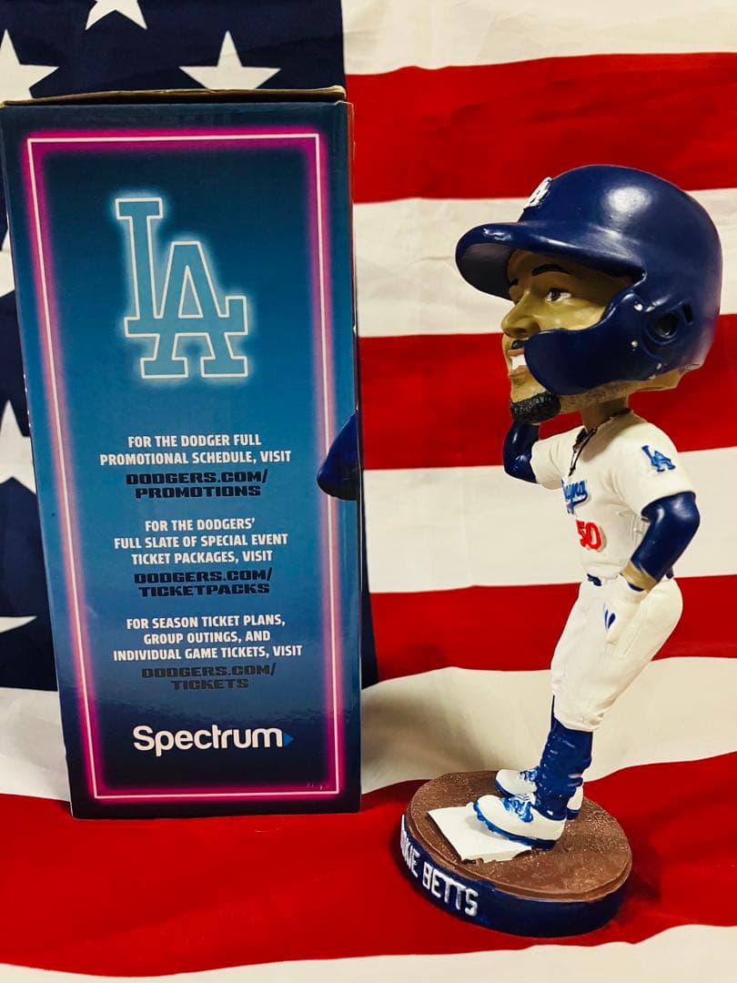 球場配布品 ムーキー・ベッツ ミスター300 ボブルヘッド MLB ドジャース