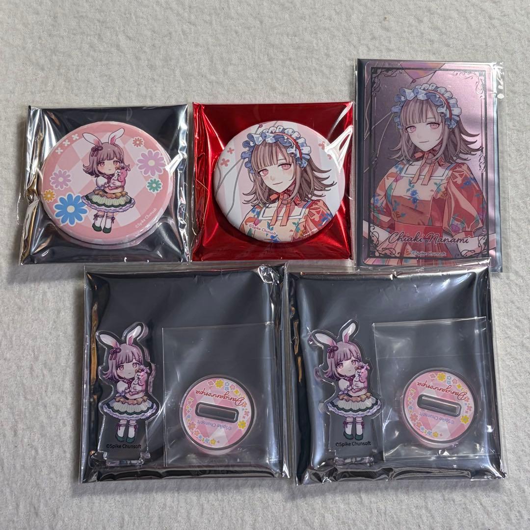ダンガンロンパ まねきねこ アクリルスタンド 缶バッジ クリアカード 七海千秋