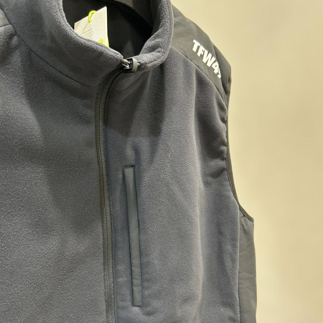 新品❤️TFW49ブラック フリースベスト