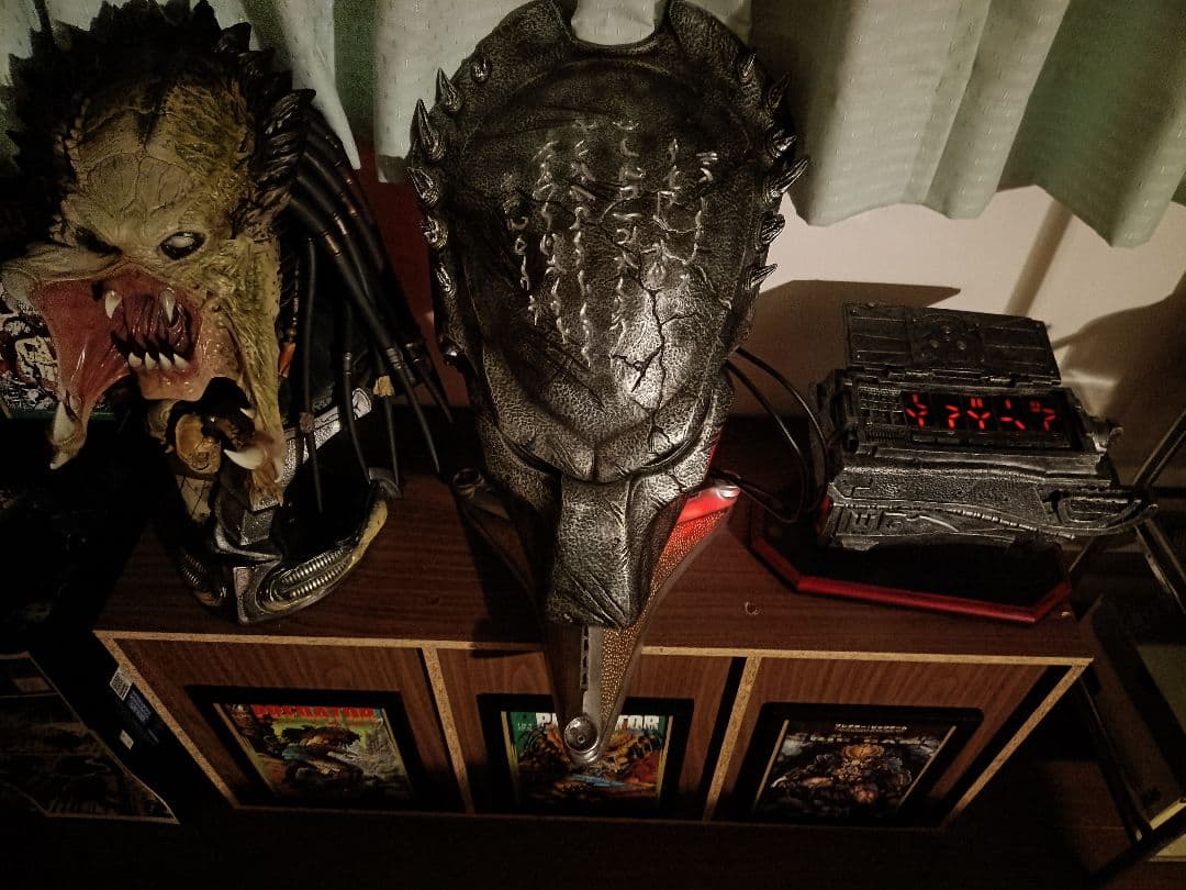 AVP2 ウルフプレデター バイオマスク （ザ・クリーナー）