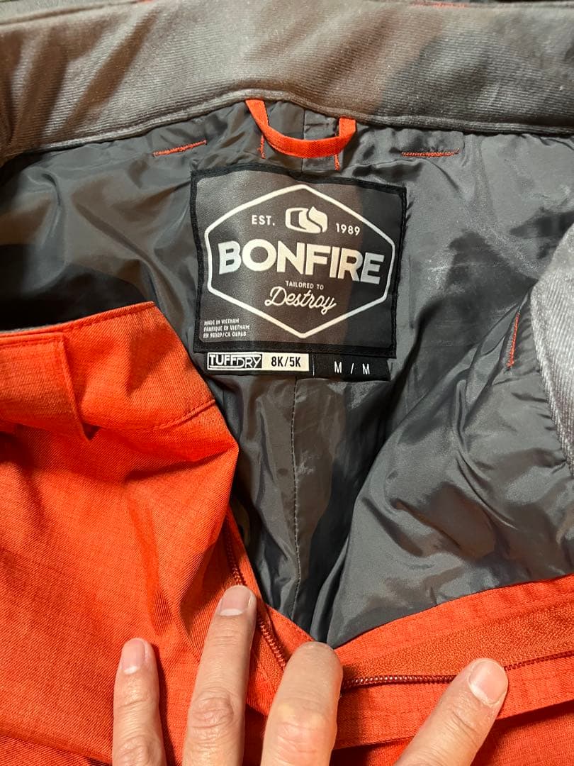 BONFIRE 迷彩ボードウェア&オレンジパンツ