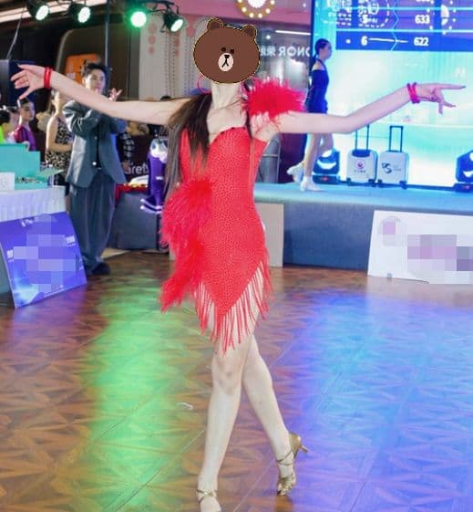 お得 オーダーメイド 社交ダンス衣装　ラテンワンピースドレス 羽根 キラキラ