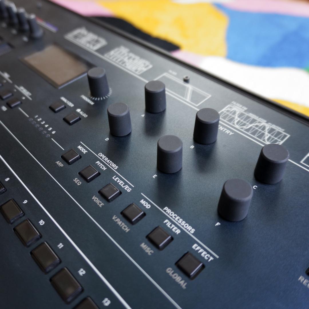 KORG opsix 37鍵 デジタルシンセサイザー