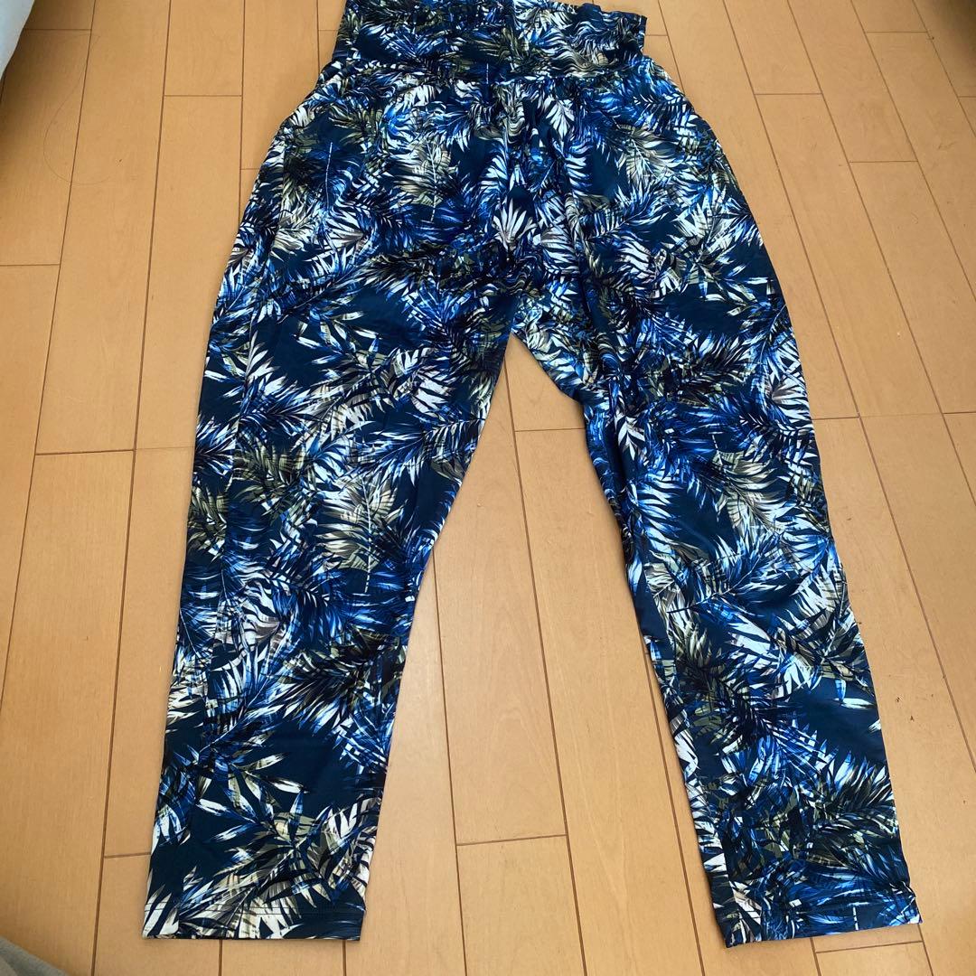 Julier 花柄ネイビーヨガパンツ　Lサイズ