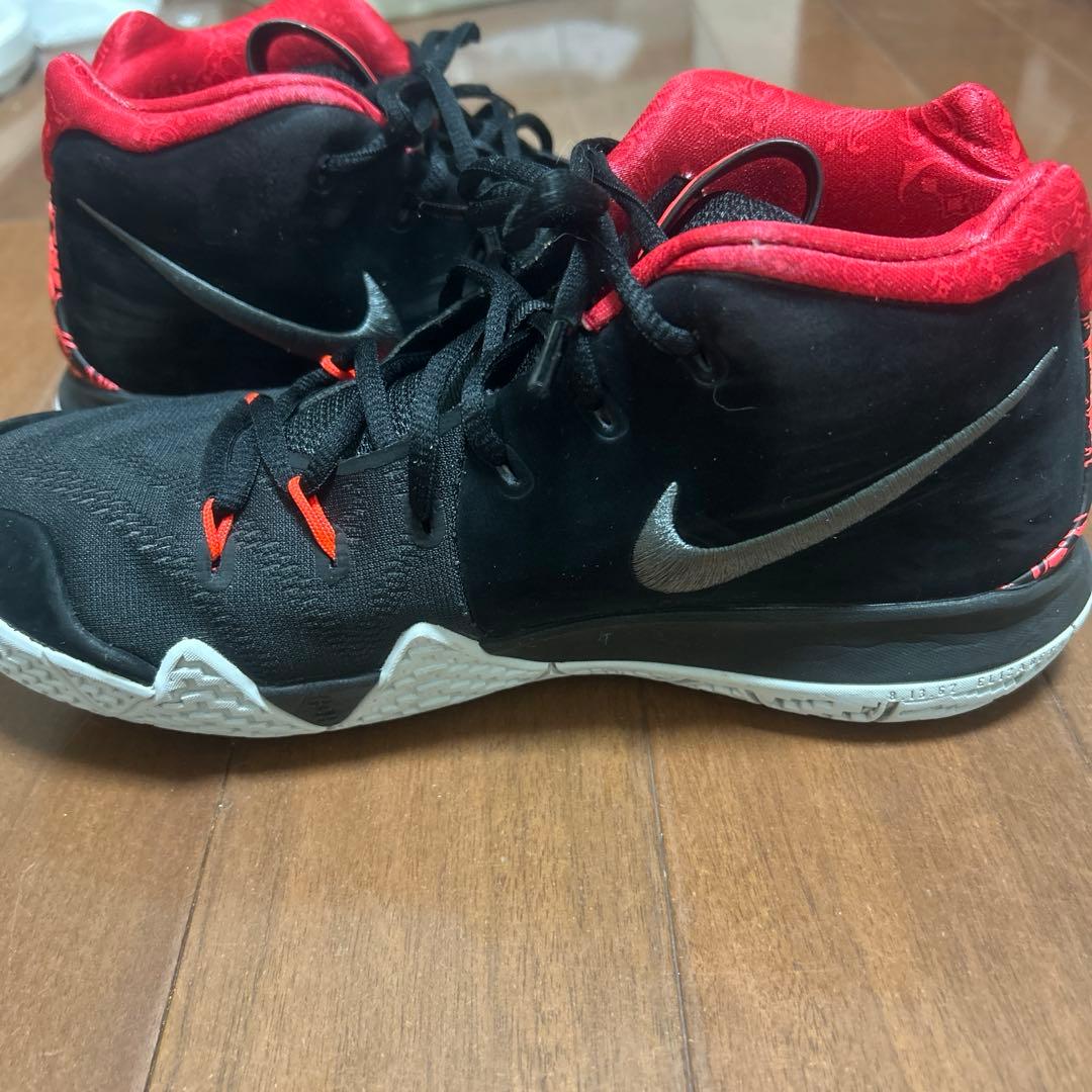 NIKE KYRIE 4 black/dark grey 26センチ